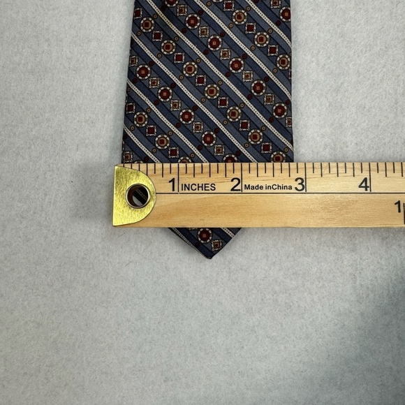 Yves Saint Laurent 100% Silk Neck Tie Mens Blue Maroon - Picture 4 of 6